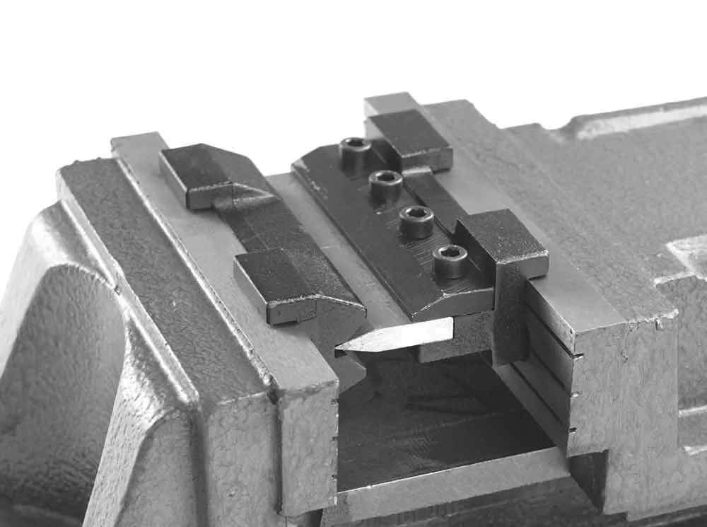 Holzmann Magnetische Schraubstock-Abkantbacken WBS150AKM -2