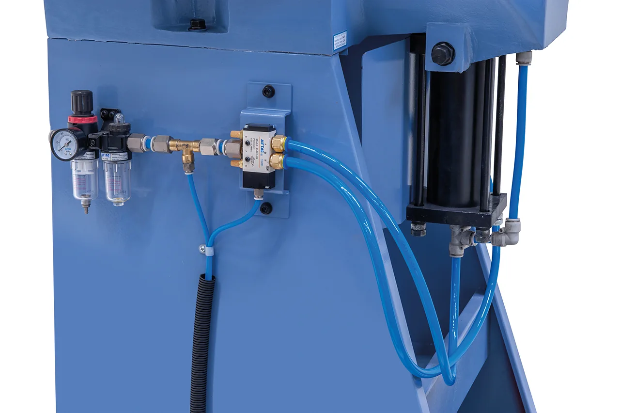 Bernardo Pneumatische Ausklinkmaschine AK 130 PT -10