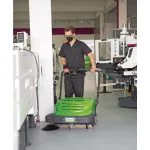 Cleancraft Handgeführte Kehrsaugmaschine KM 825 -6